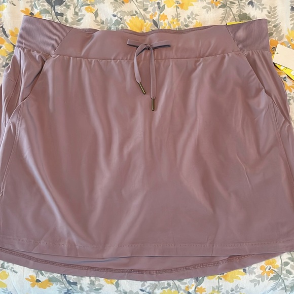 All in motion xl mid rise skort - Picture 1 of 8